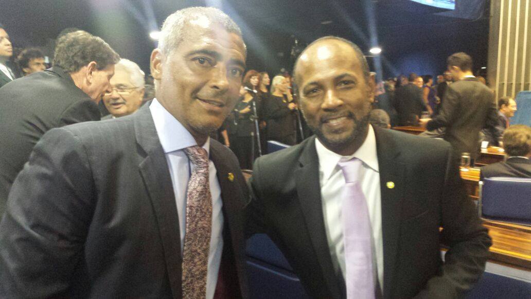 Romário, autor do projeto, reedita dobradinha com Bebeto, relator da matéria.