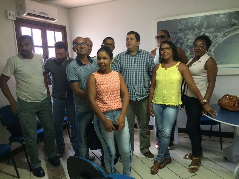 Gusmão e parte dos servidores que participaram do primeiro encontro. 
