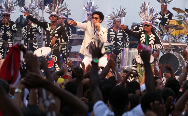 Banda Timbalada vai se apresentar na noite de sexta-feira, 17.