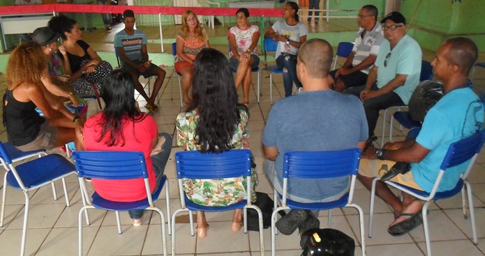 Em reunião, grupo decidiu visitar a unidade do Ministério Público em busca de apoio. Imagem: Thiago Dias/Blog do Gusmão.