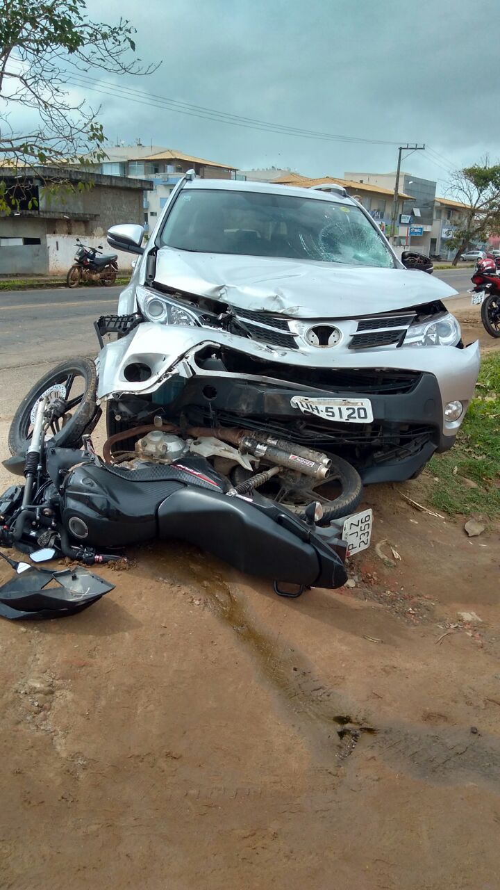 SAMU resgatou motociclista em estado grave, informa Coutinho Neto.. Imagem circula nas redes sociais. 